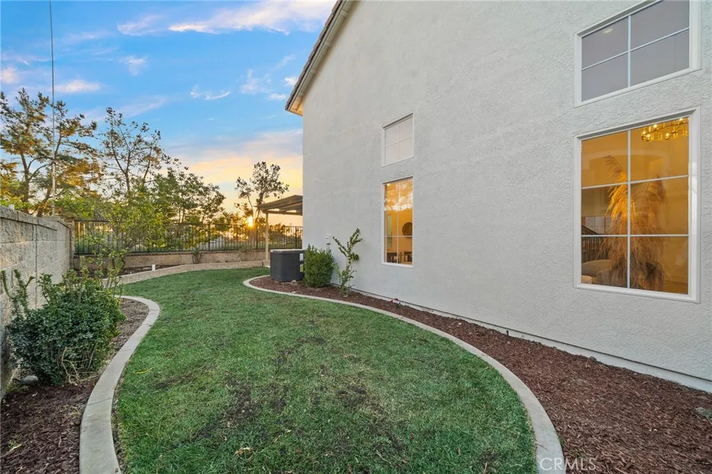 22751 Maplewood