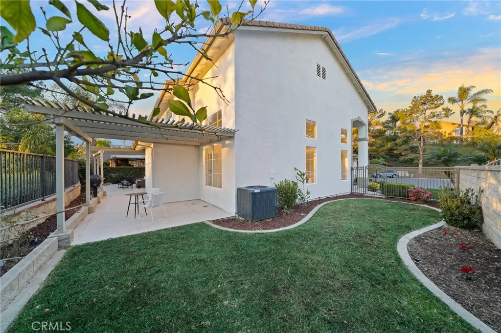22751 Maplewood