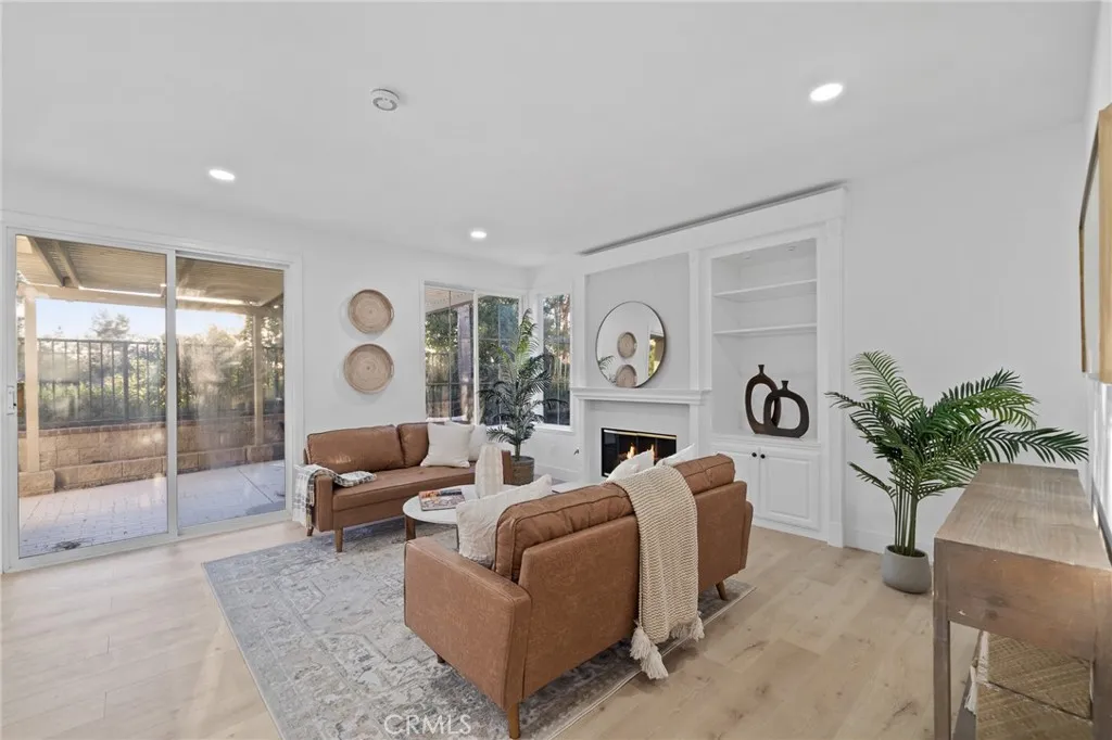 22751 Maplewood