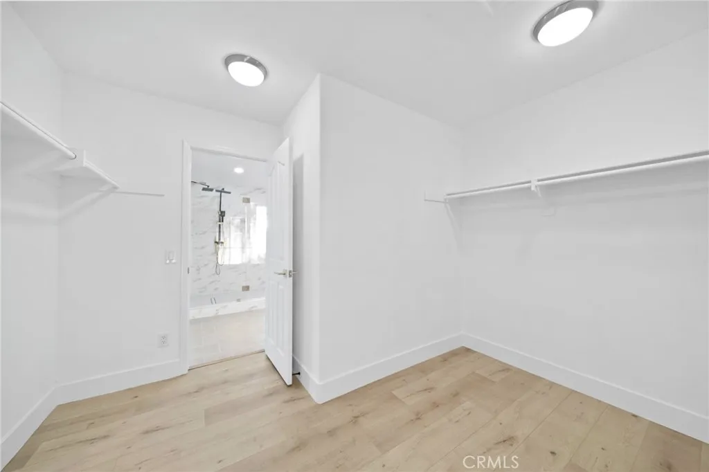 22751 Maplewood