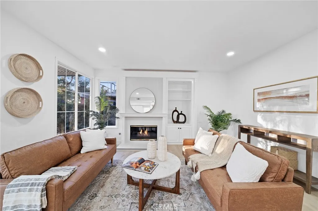 22751 Maplewood