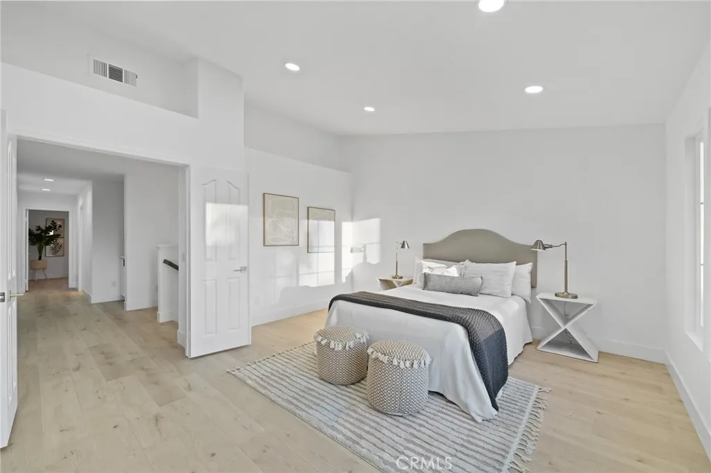 22751 Maplewood