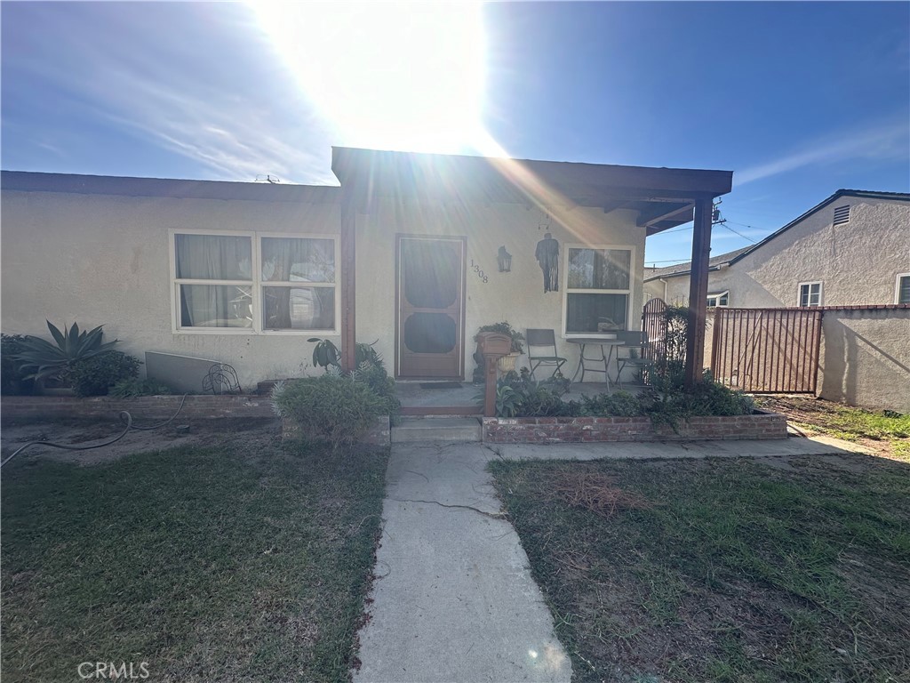 1308 W Amerige Avenue
