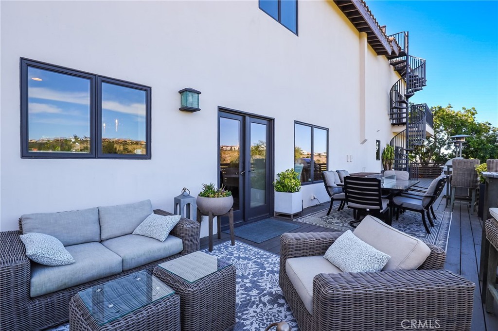 4202 Calle Bienvenido