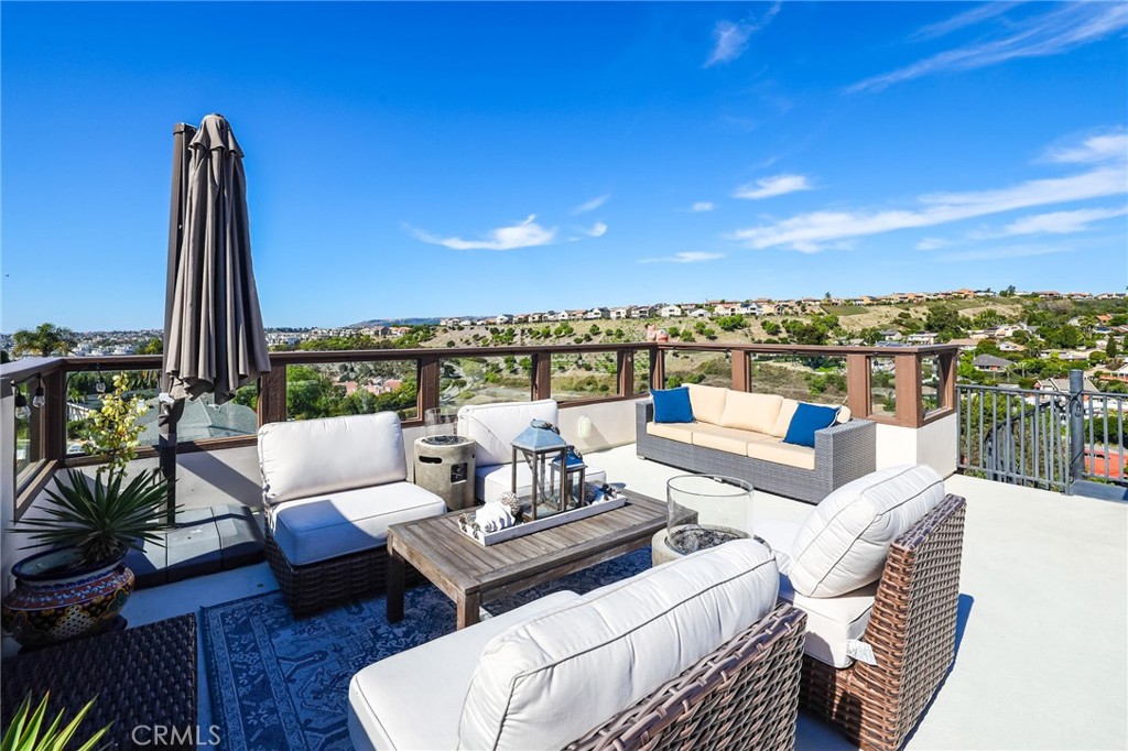 4202 Calle Bienvenido