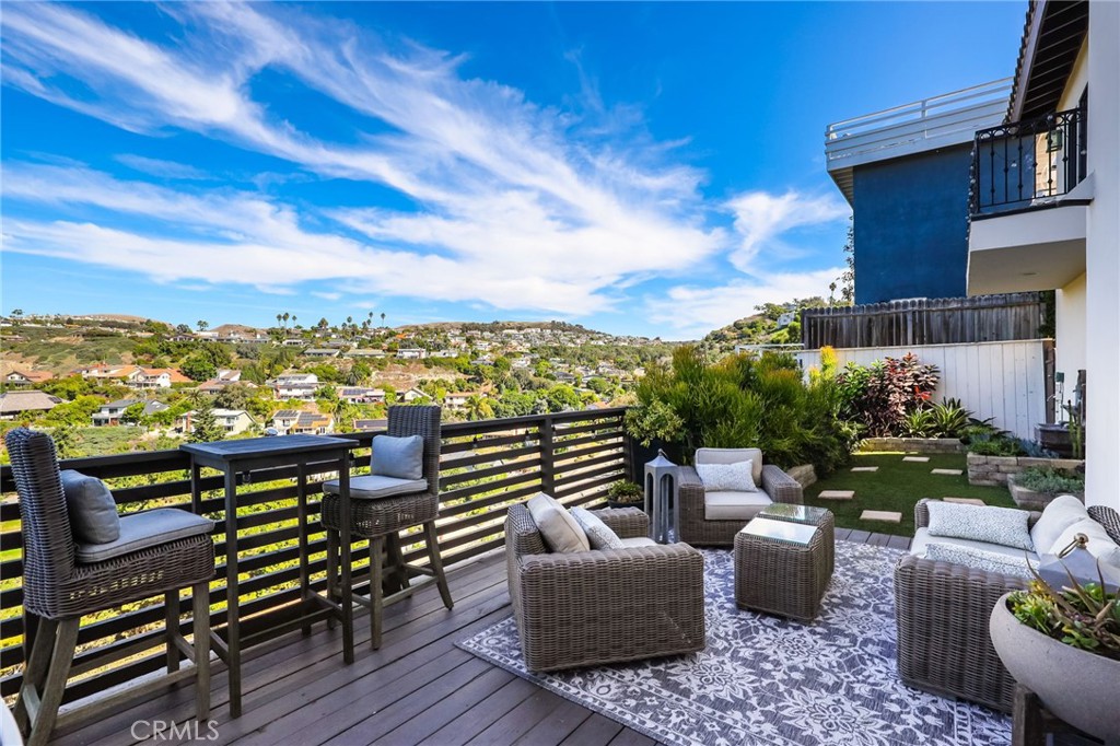 4202 Calle Bienvenido