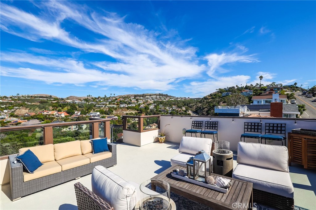 4202 Calle Bienvenido