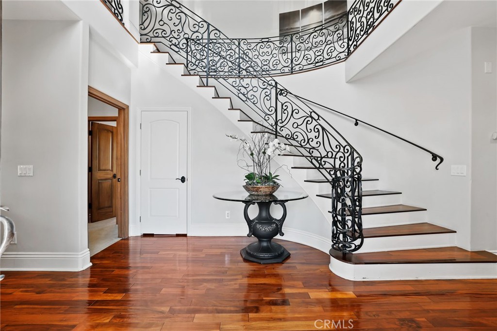 4202 Calle Bienvenido