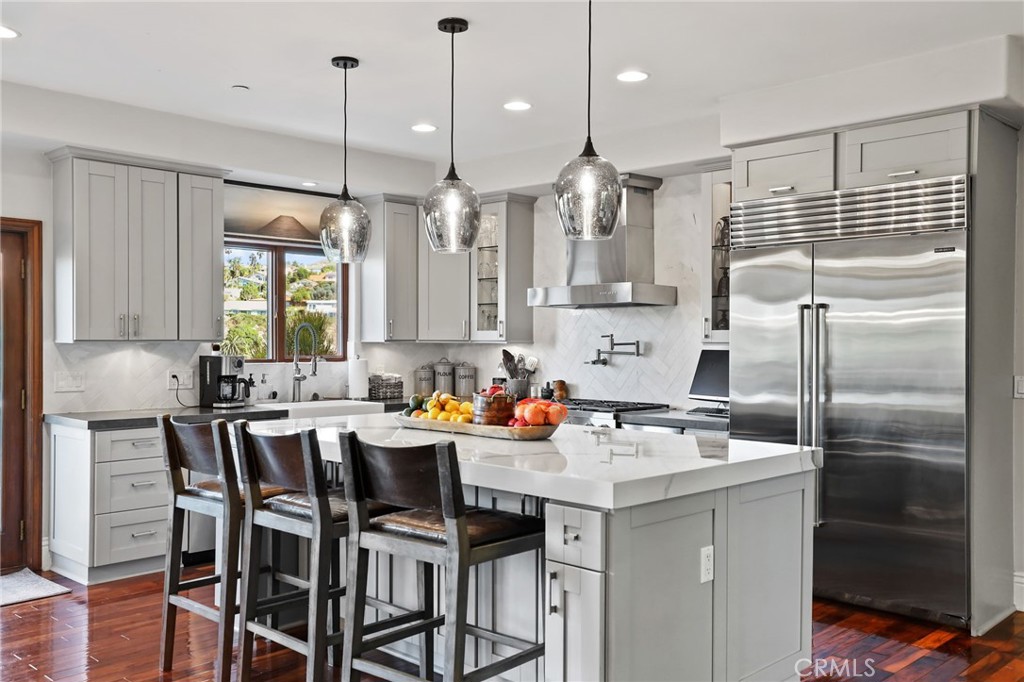 4202 Calle Bienvenido