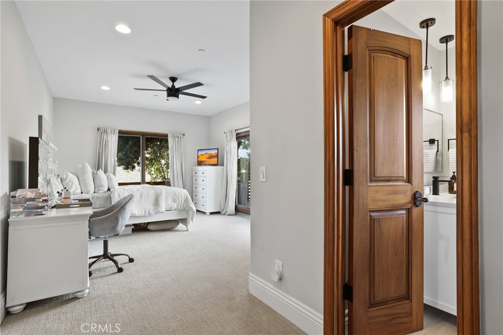 4202 Calle Bienvenido