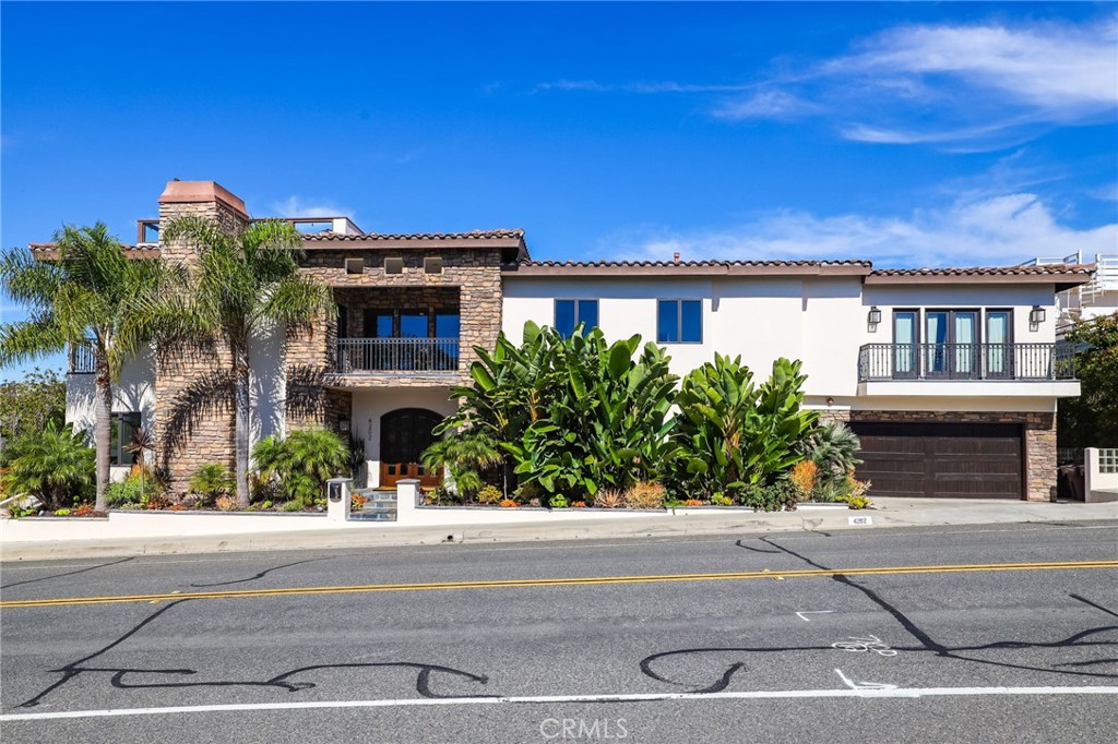 4202 Calle Bienvenido