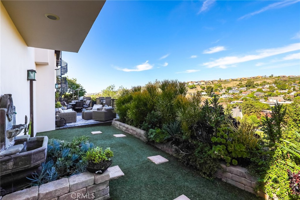 4202 Calle Bienvenido