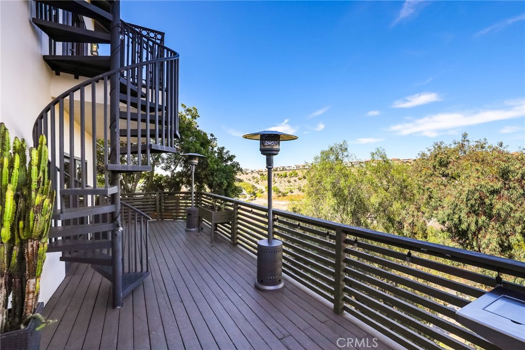 4202 Calle Bienvenido