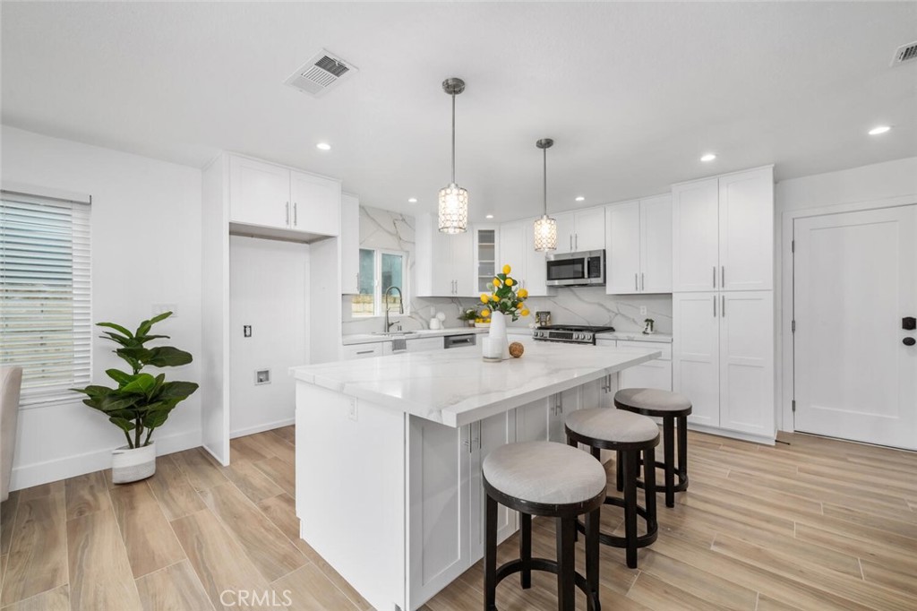 3154 Kerry Lane