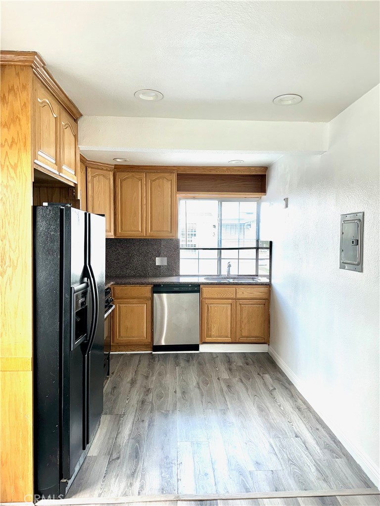 620 E San Antonio Drive 4