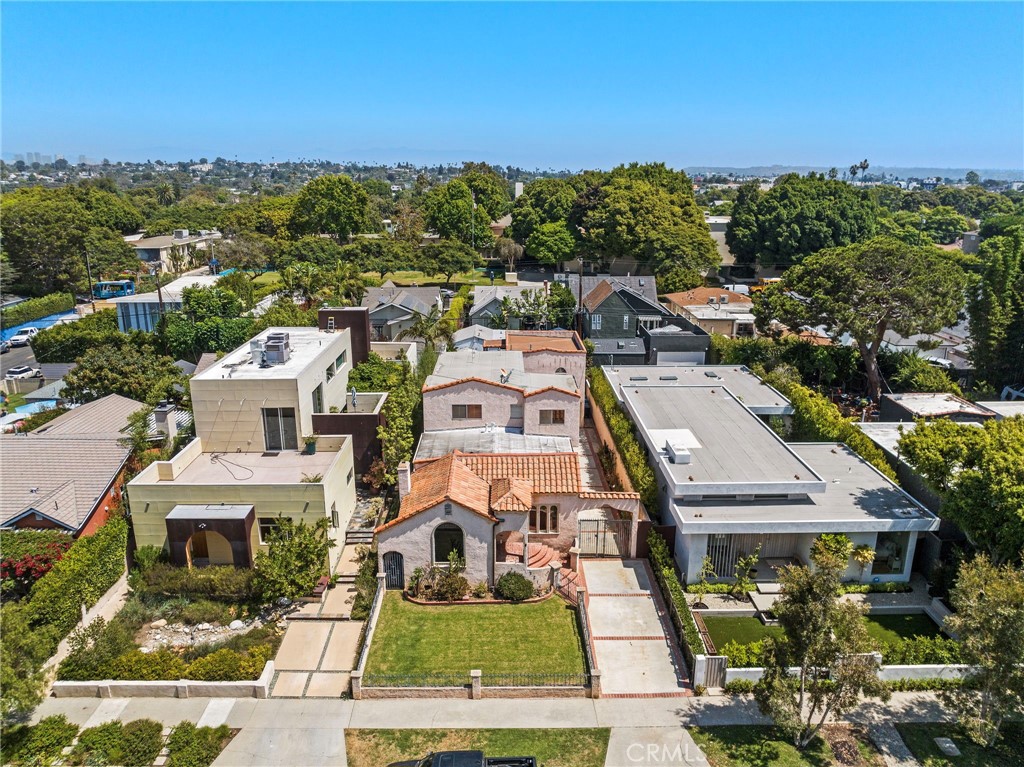 2214 Glencoe