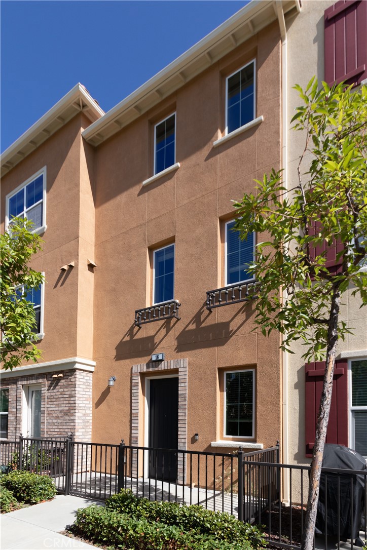 16 Harrison Way