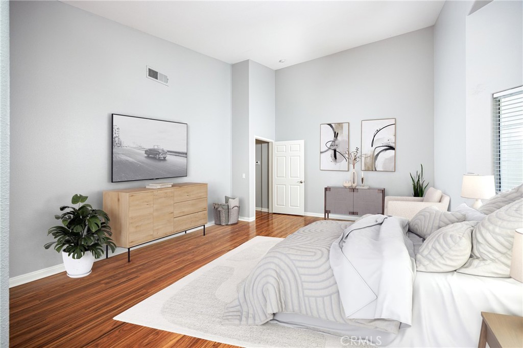 1736 Blackbird Circle