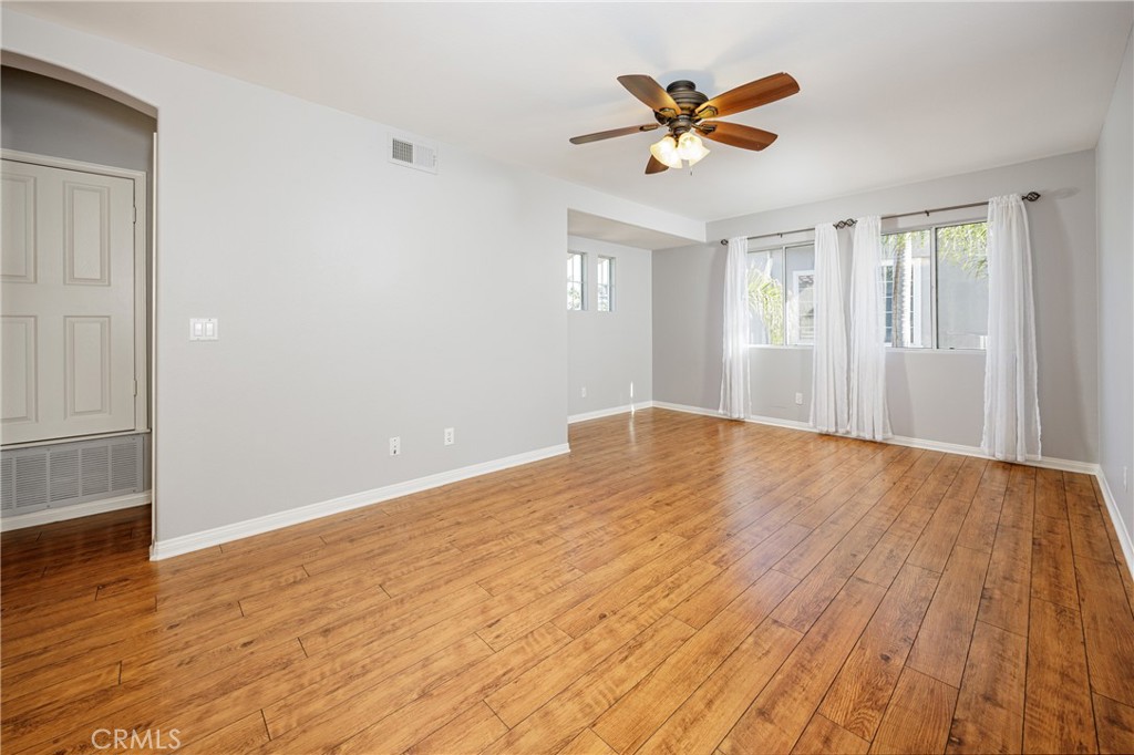 1736 Blackbird Circle