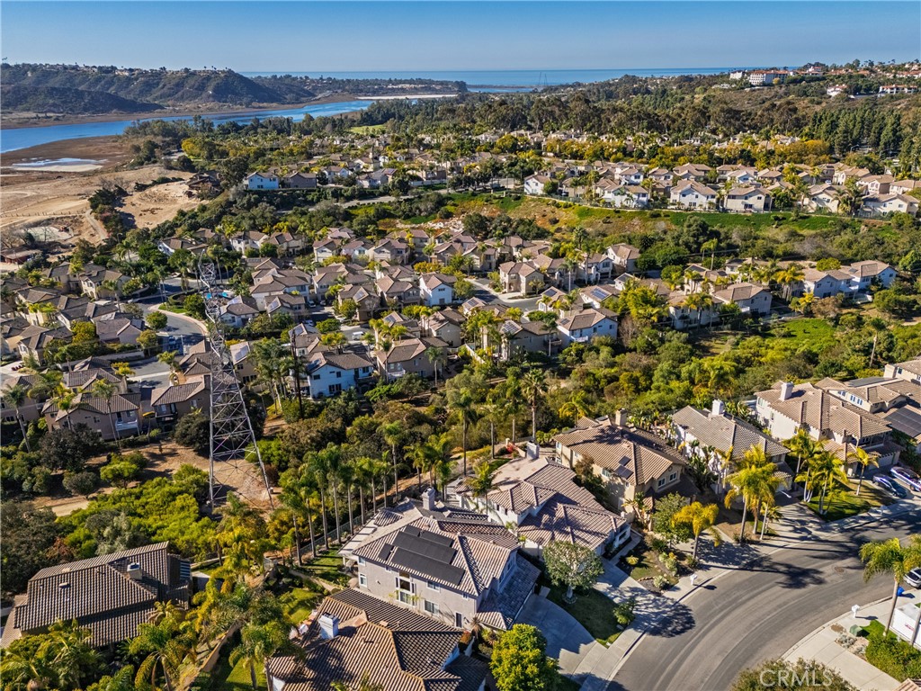 1736 Blackbird Circle