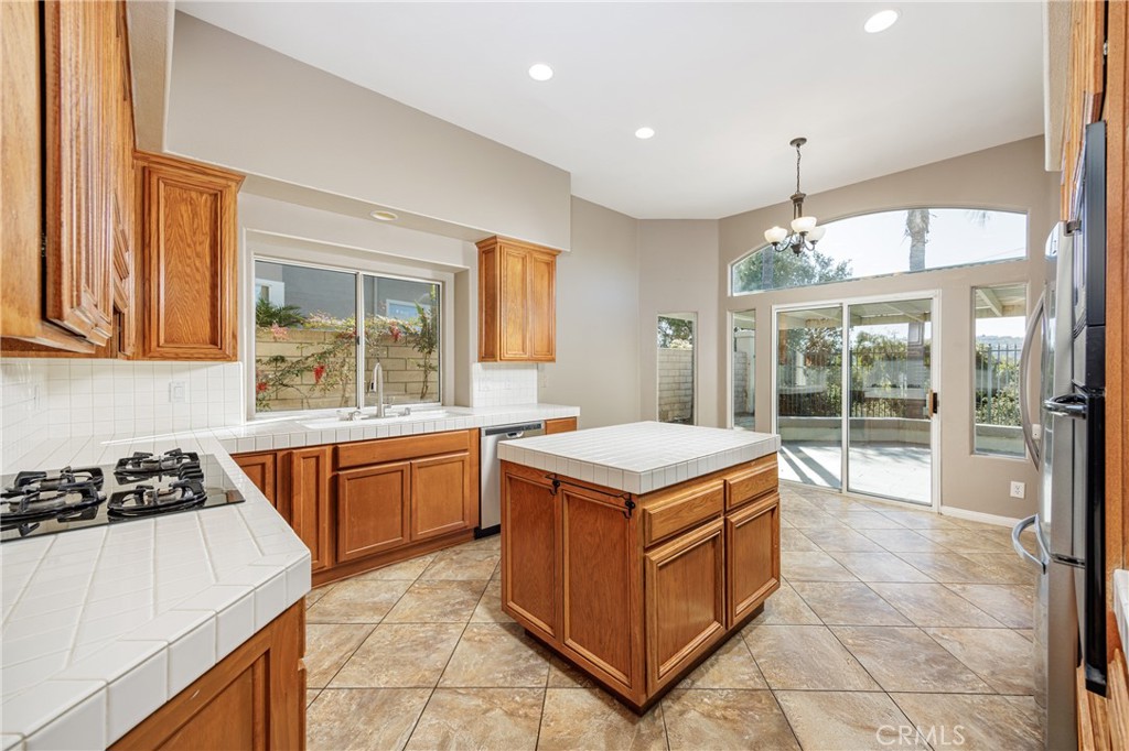 1736 Blackbird Circle