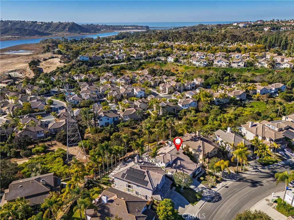 1736 Blackbird Circle