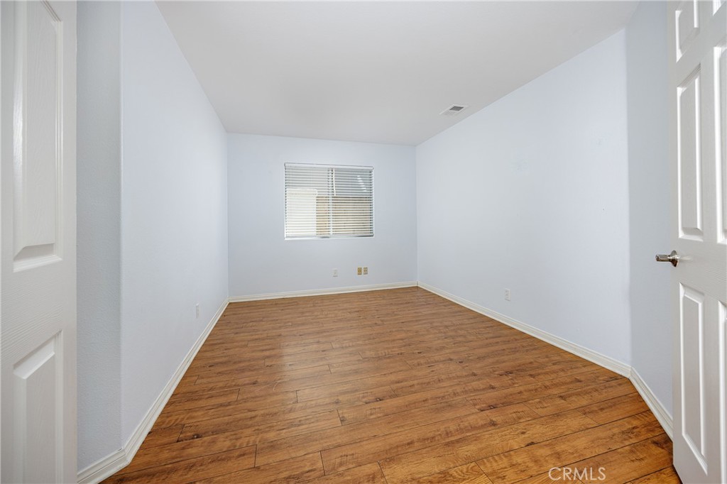 1736 Blackbird Circle