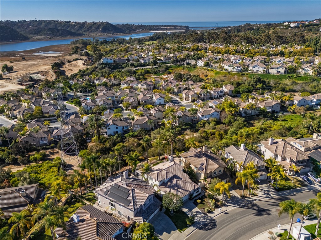 1736 Blackbird Circle