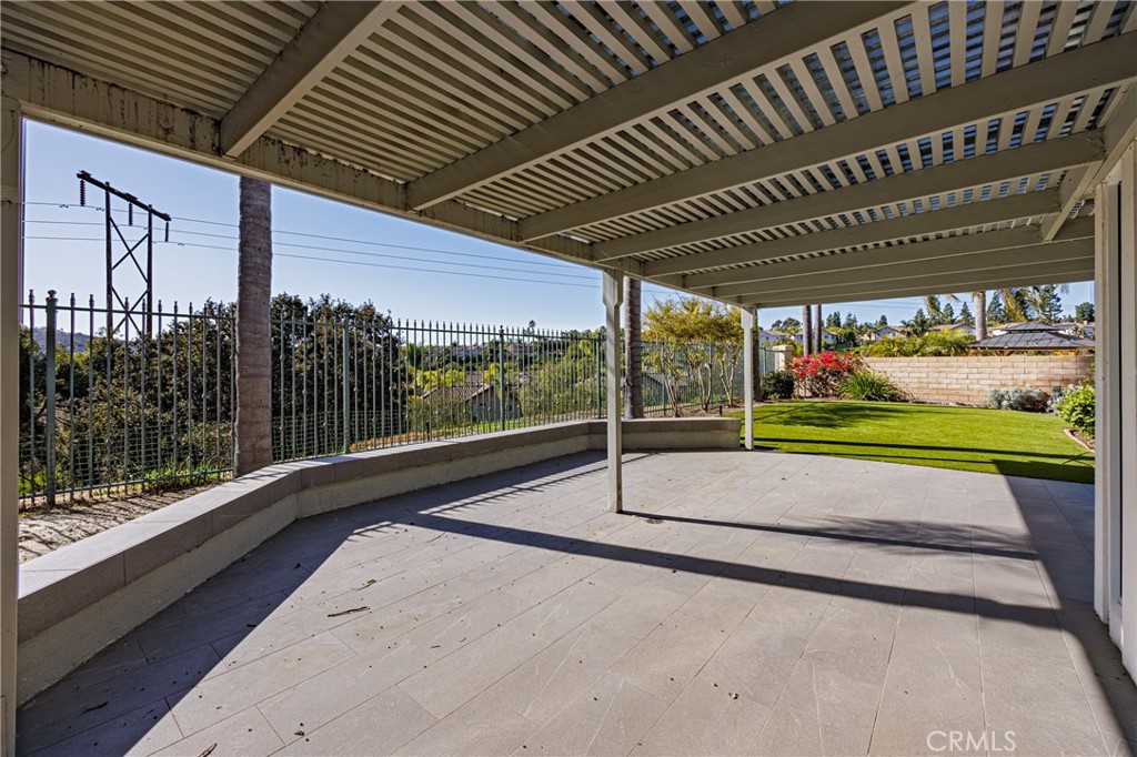 1736 Blackbird Circle