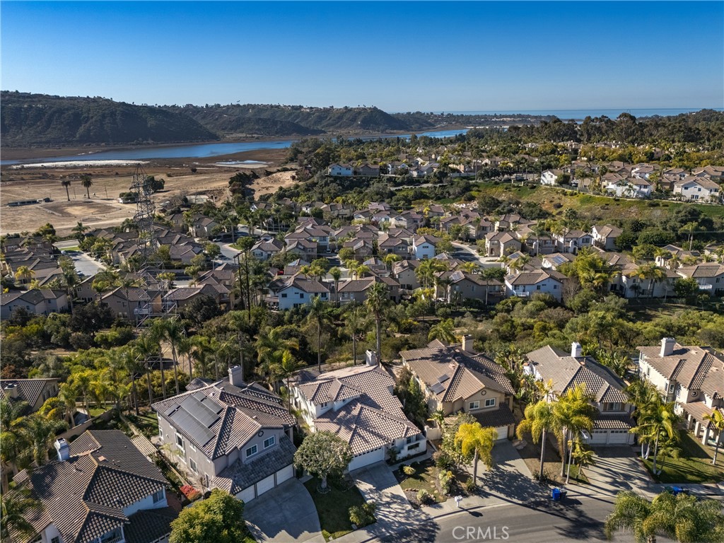 1736 Blackbird Circle