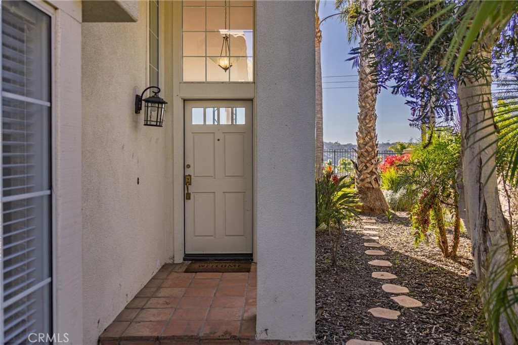 1736 Blackbird Circle