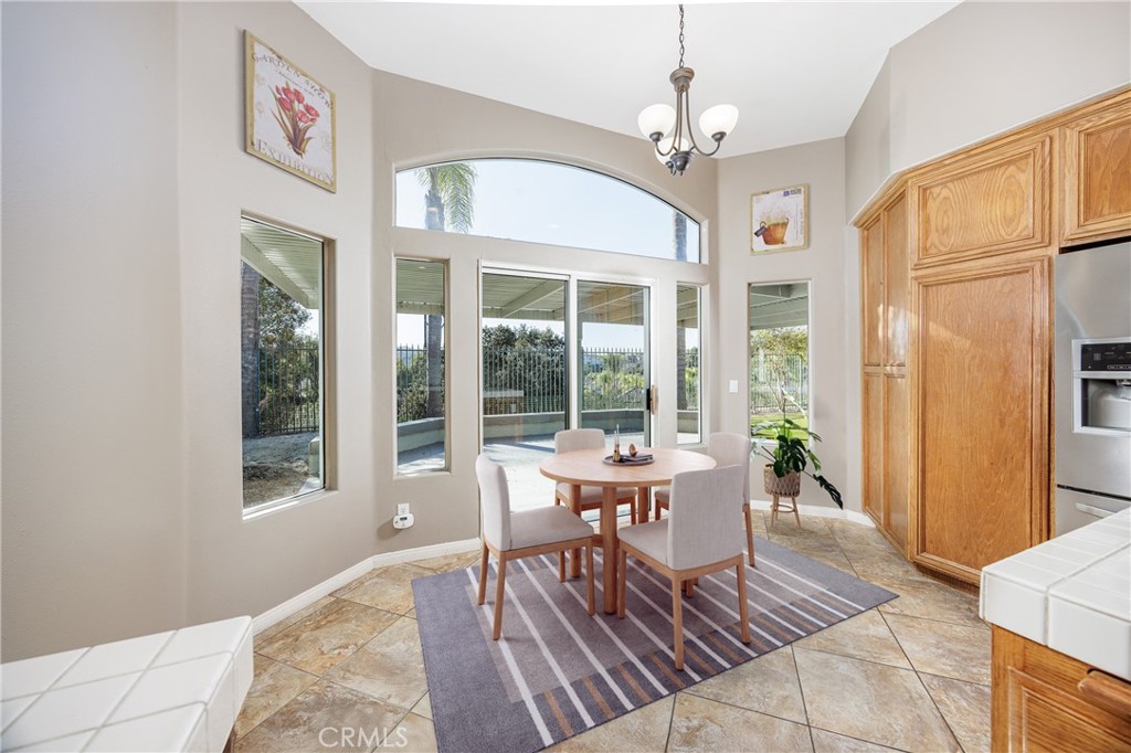 1736 Blackbird Circle