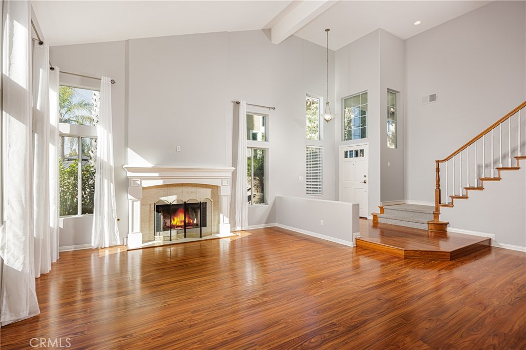 1736 Blackbird Circle