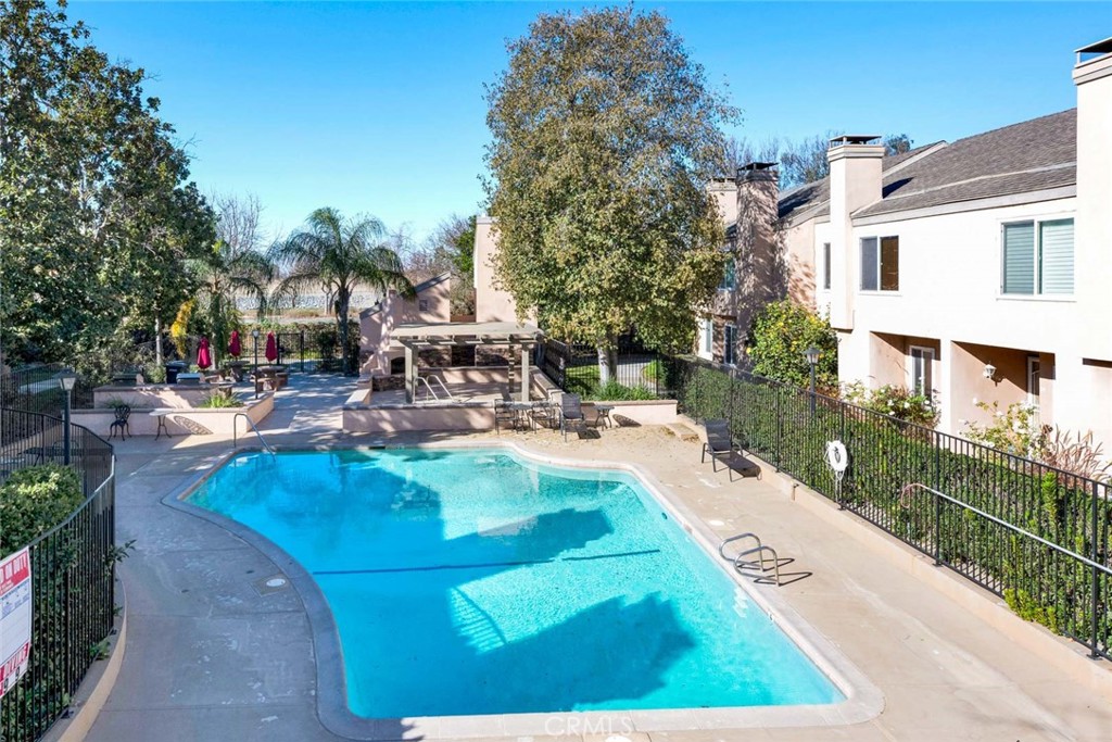 101 W Riverdale Avenue 8