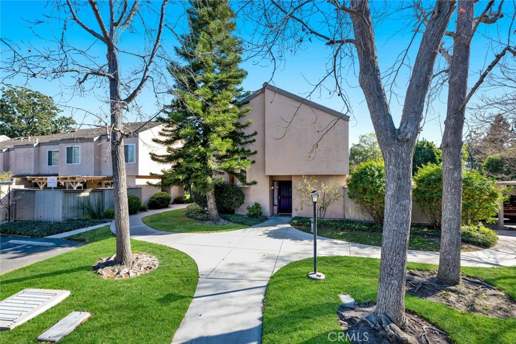 101 W Riverdale Avenue 8