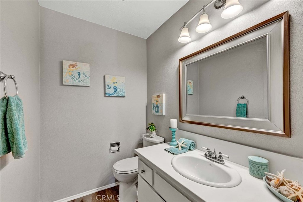 101 W Riverdale Avenue 8