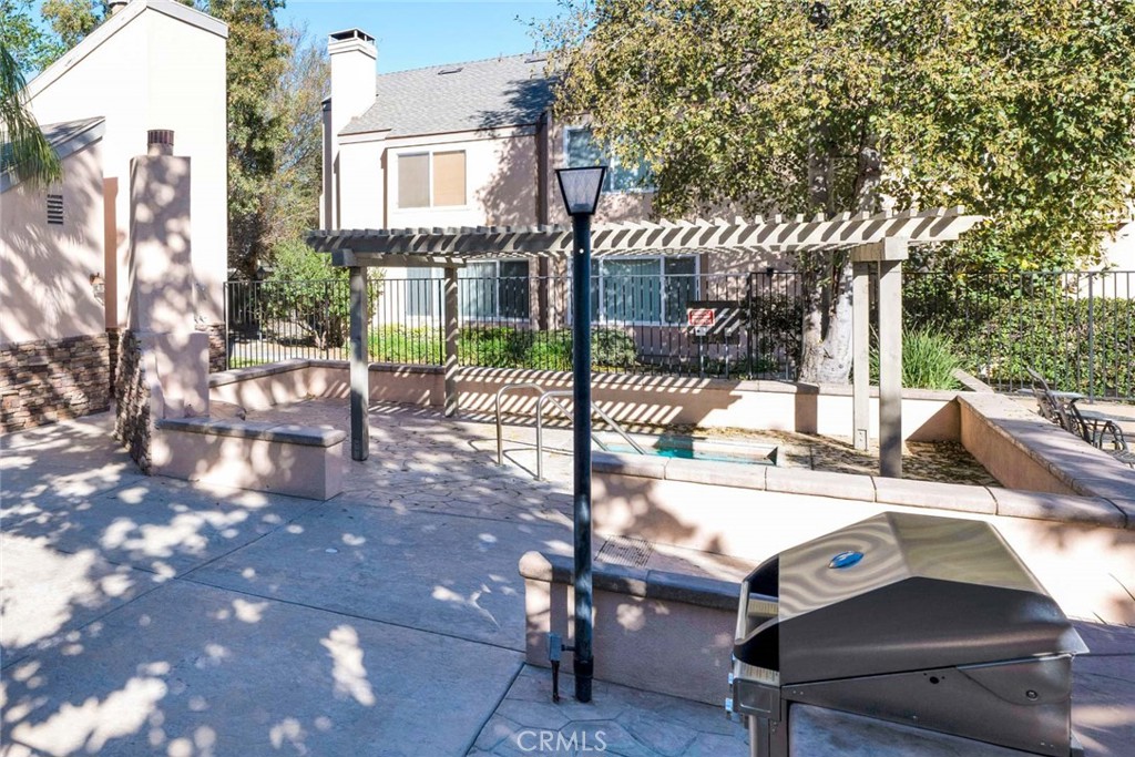 101 W Riverdale Avenue 8