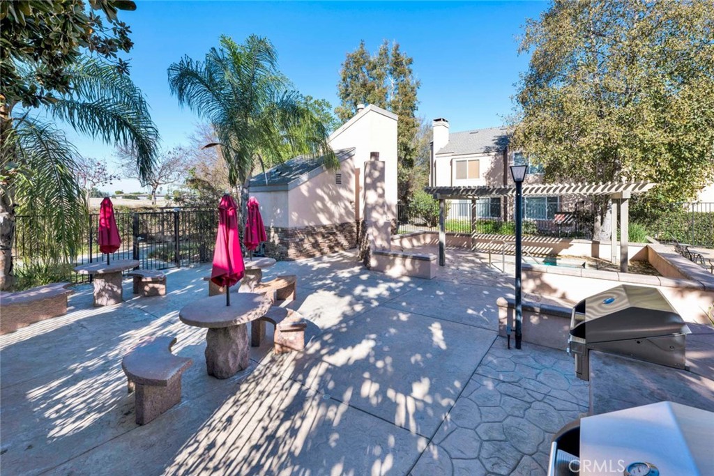 101 W Riverdale Avenue 8