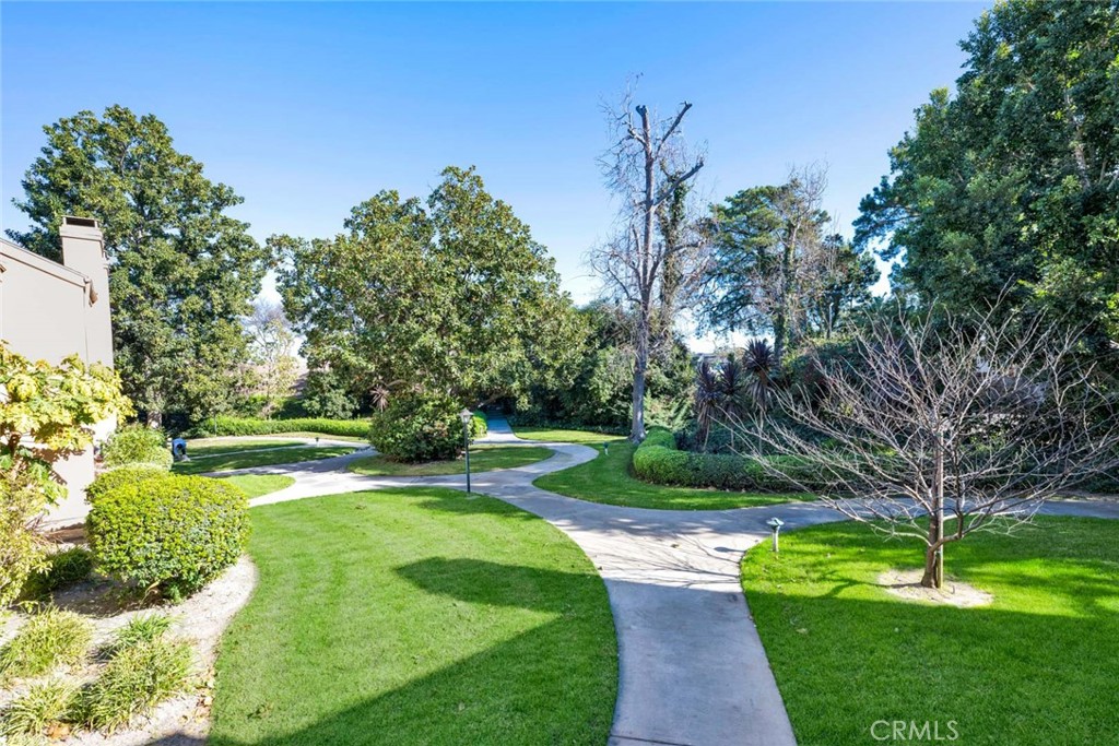 101 W Riverdale Avenue 8