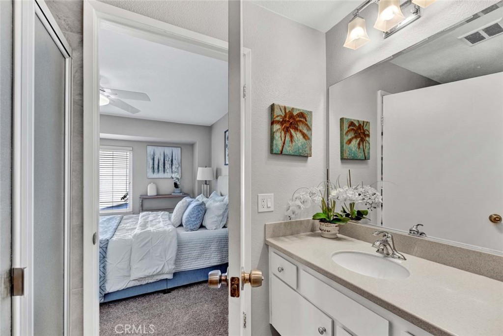 101 W Riverdale Avenue 8