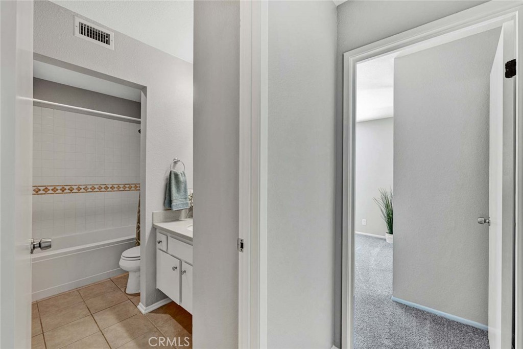 101 W Riverdale Avenue 8