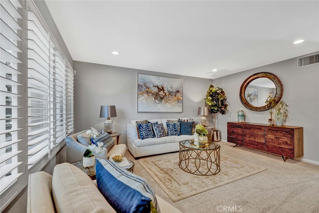 101 W Riverdale Avenue 8