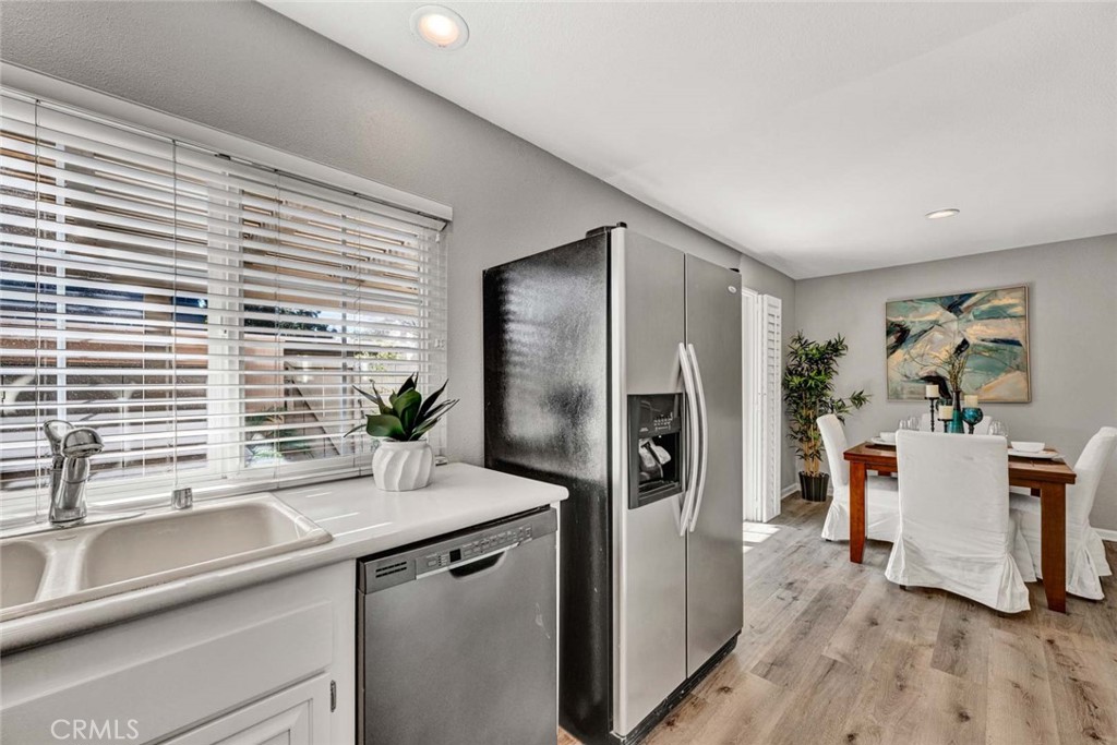 101 W Riverdale Avenue 8