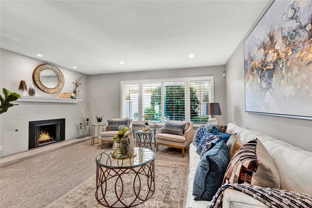 101 W Riverdale Avenue 8