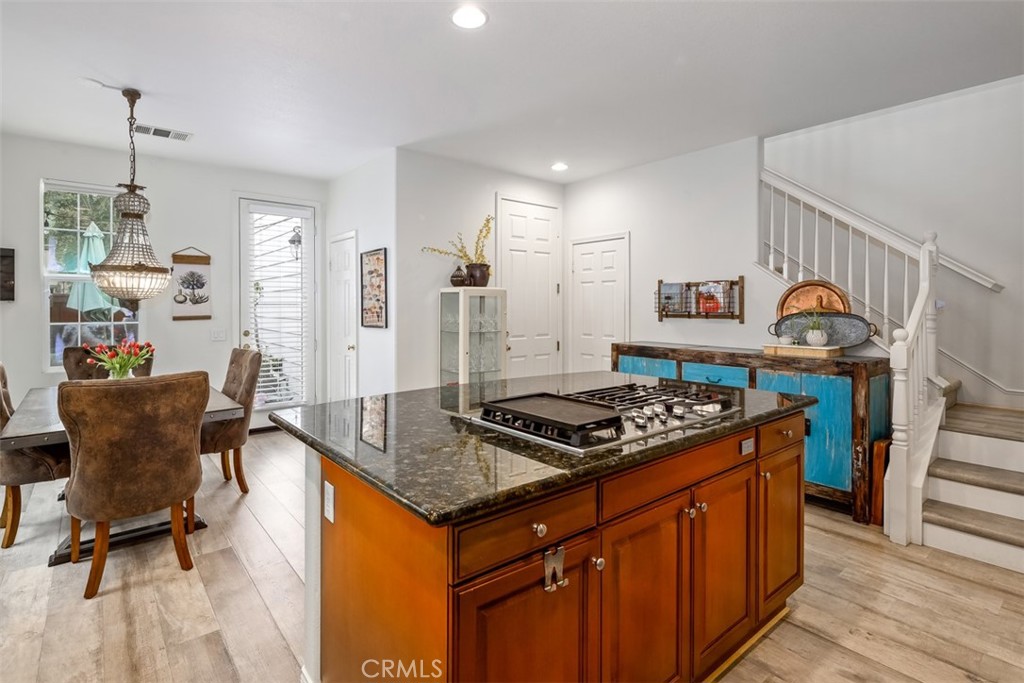 7 Twin Flower Street