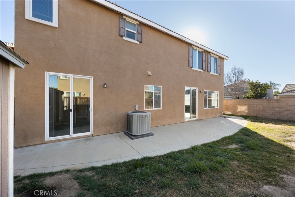 1602 Alberhill Street