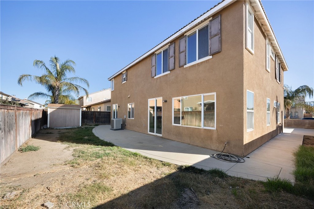 1602 Alberhill Street