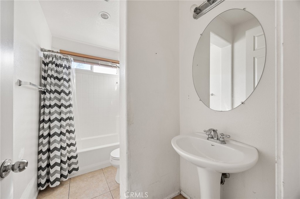 1602 Alberhill Street