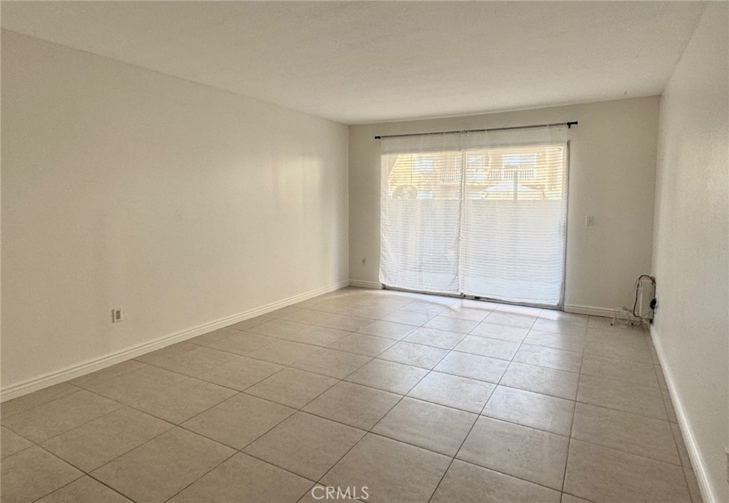 6600 Warner Avenue 115