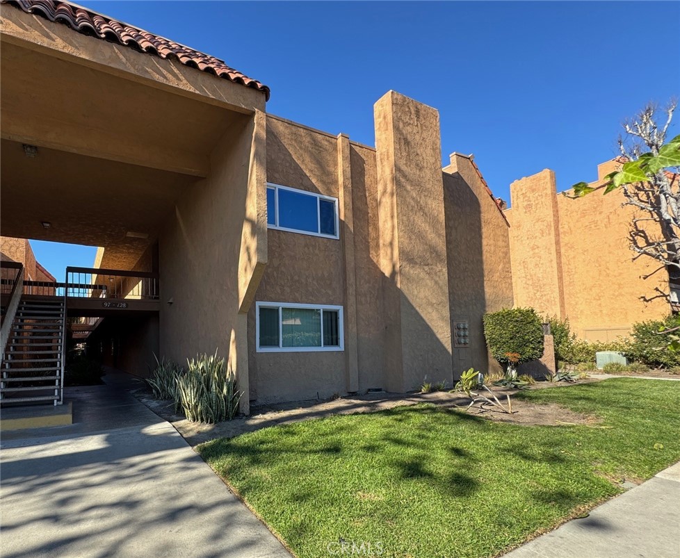 6600 Warner Avenue 115